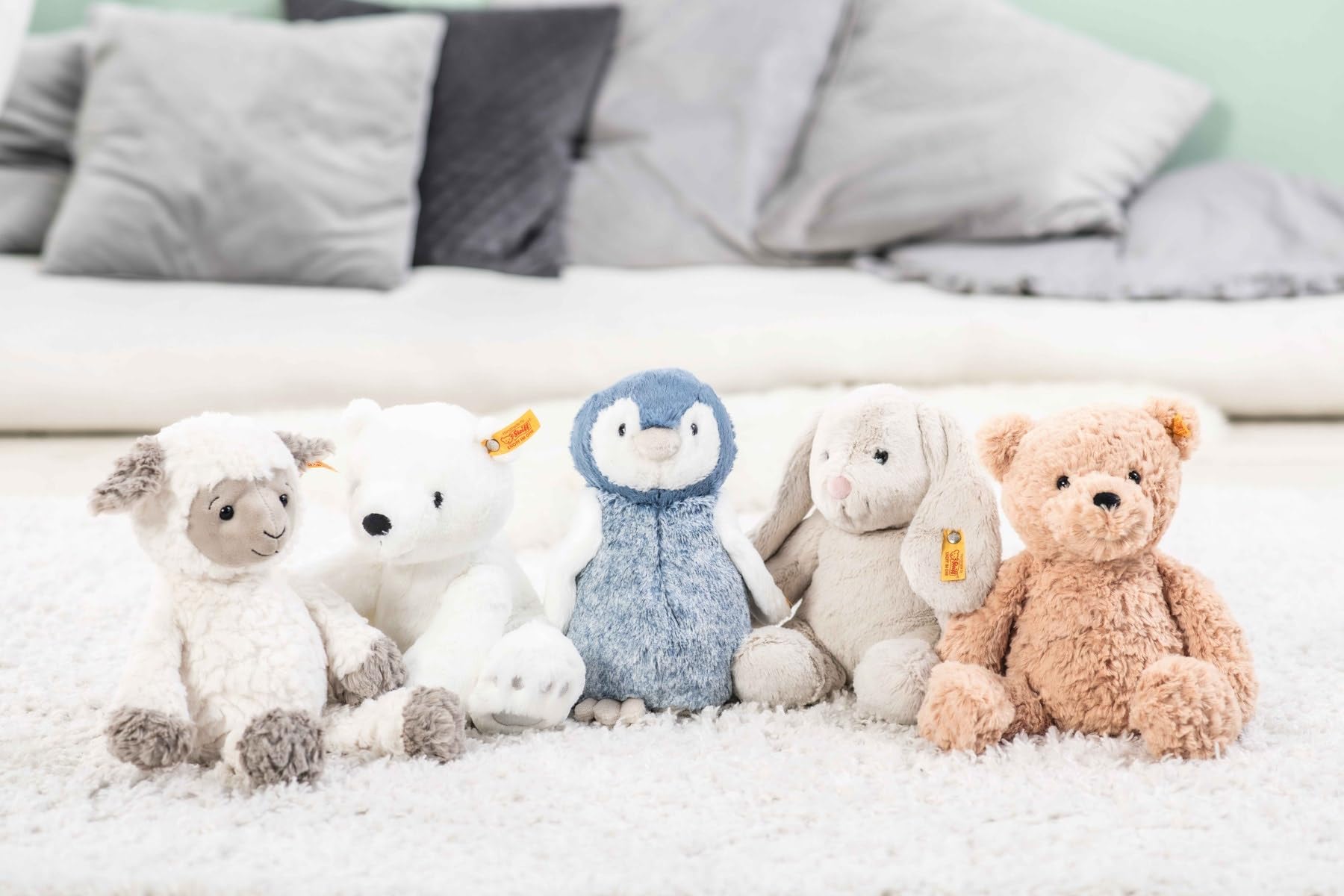 Steiff Hoppie Hase 18 cm hellgrau, Plüschtier Hase mit Schlappohren, Soft Cuddly Friends, flauschiges Stofftier zum Kuscheln